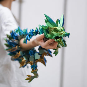 BANPIWOLG decorative dragon for car dashboard or desk decor.