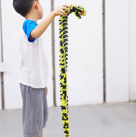 BANPIWOLG snake model car dashboard decoration brings a unique focal point.