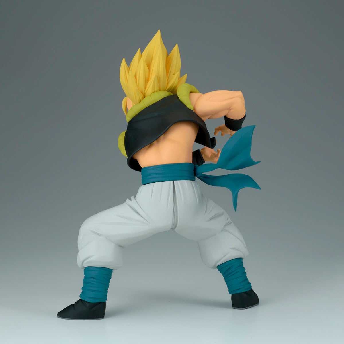 Banpresto Gogeta Grandista figure detailed face close-up for collectors.