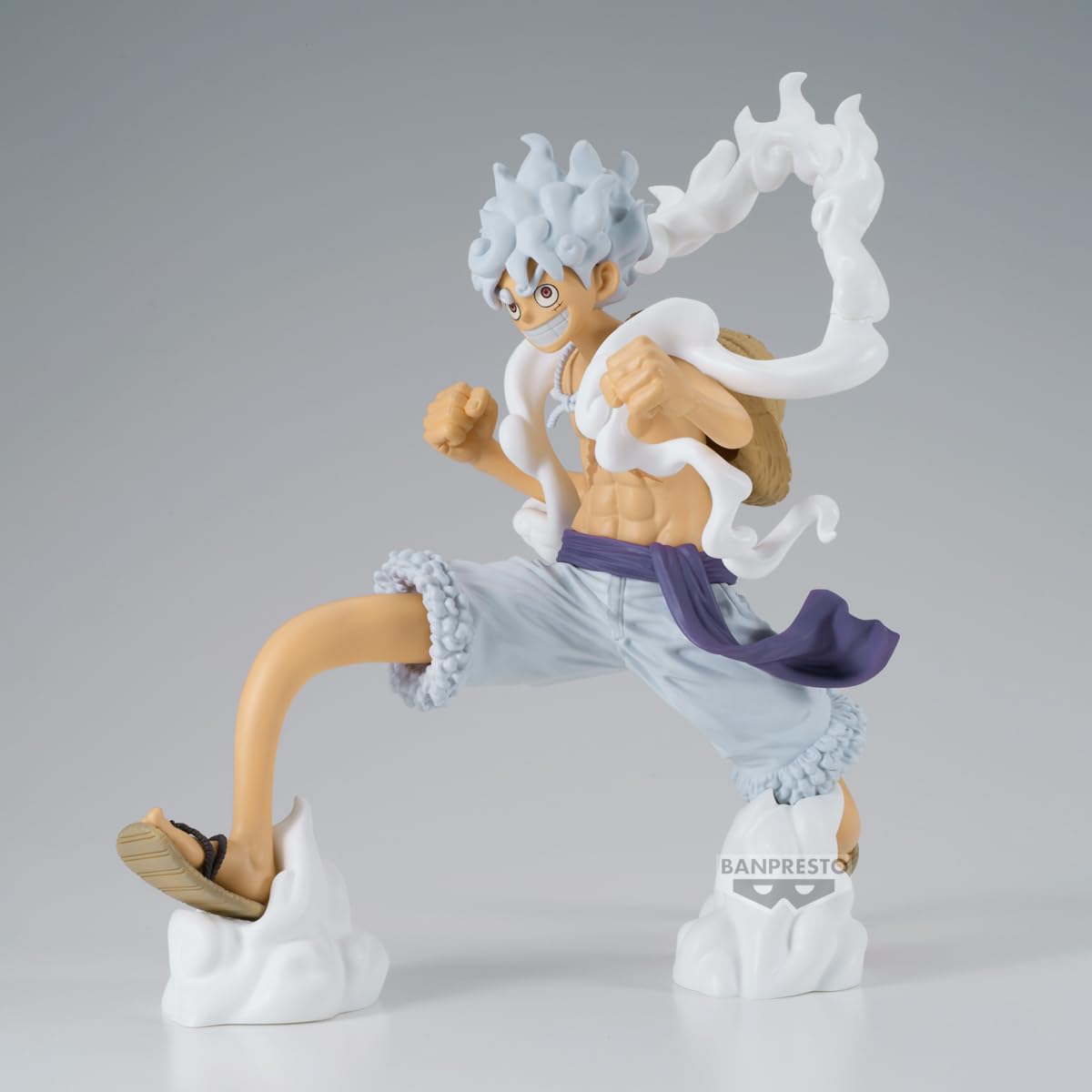 Banpresto Luffy Grandista display piece enhances collectible setups.
