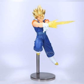 Super Vegito display encourages collection consistency on open shelving