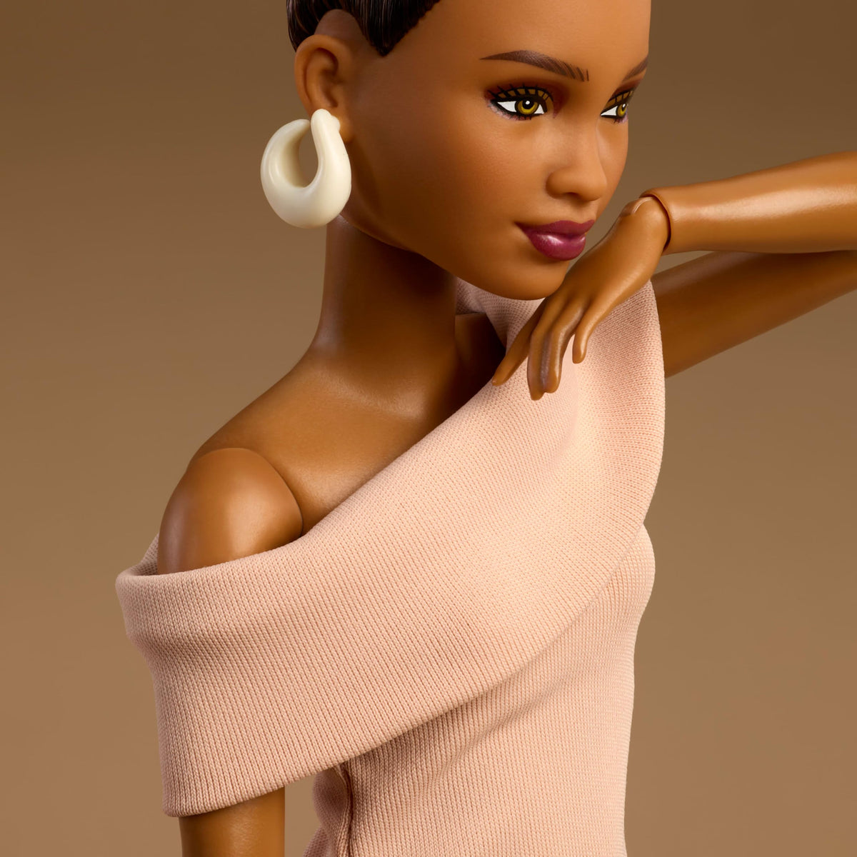 Barbie Basics Model 08 universal-fit fabric enables easy mix and match