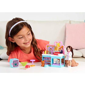 Barbie Chelsea Pet Vet table with moving scale for interactive checks