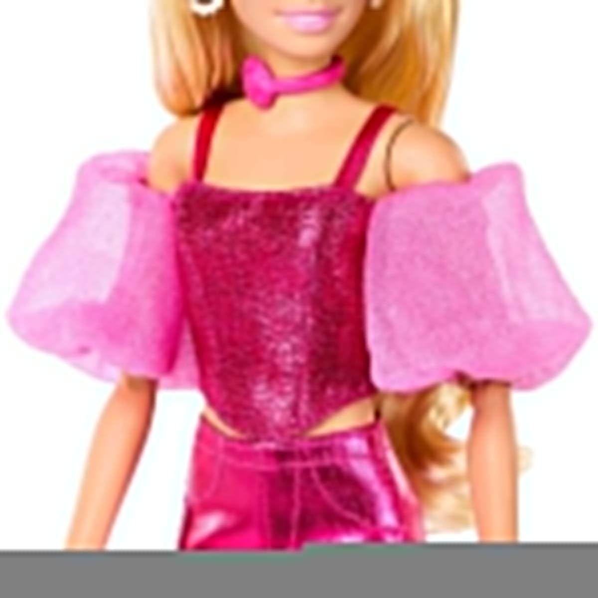 Barbie Deluxe Style Doll sparkly corset top highlights glam styling possibilities.