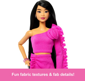 Barbie Deluxe Style doll statement jewelry enhances outfit appeal