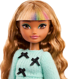 Barbie Dream Besties hair-curler adds playful curls for stylish looks.