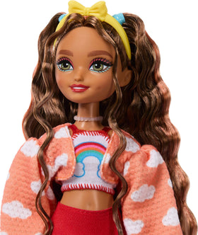 Barbie Dream Besties Teresa cloud-shaped purse adds cute storage