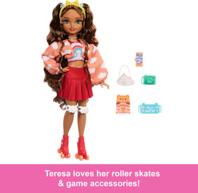 Barbie Dream Besties Teresa handheld game accessory supports storytelling