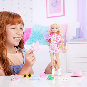Barbie Dream Besties two tops outfit for mix-and-match fashion play.