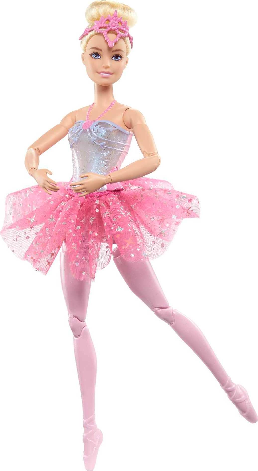 Barbie Dreamtopia royal headband brings regal flair to scenes.