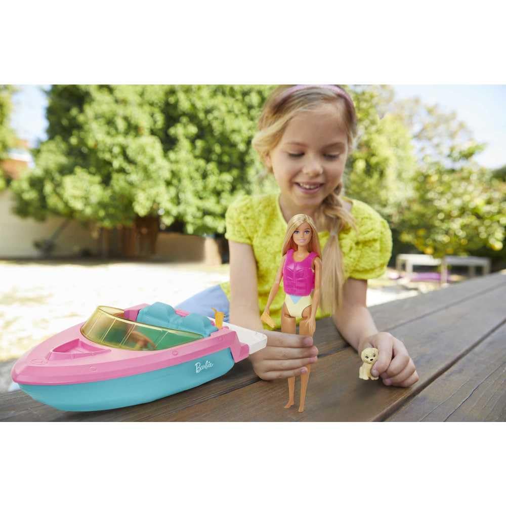 Floating speedboat designed for water play
