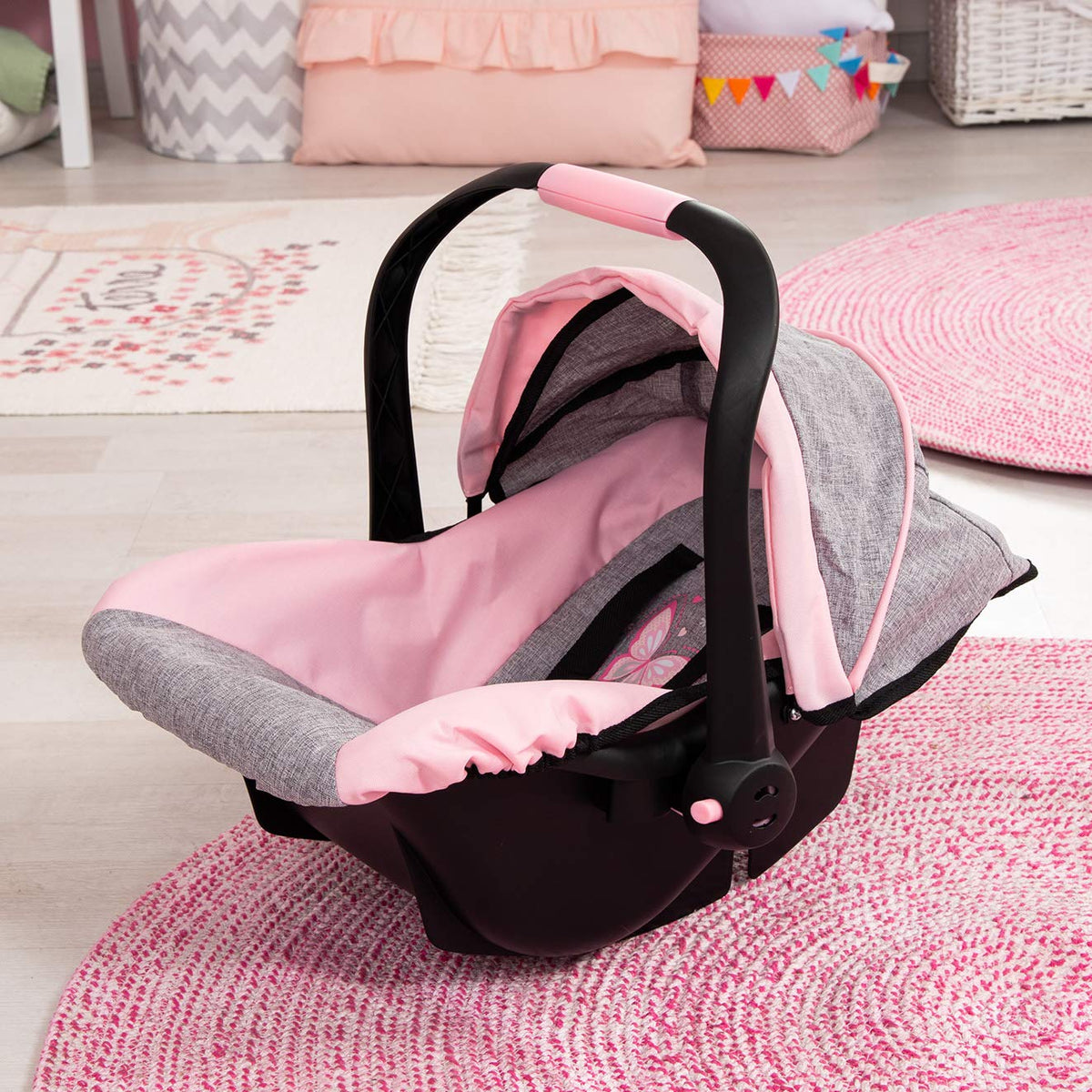 Easy Go fits 18-inch dolls for versatile play with Neo Vario Pram.