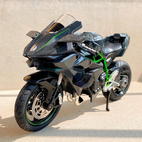 BDTCTK Ninja H2R diecast side detail showing zinc alloy tank and tires