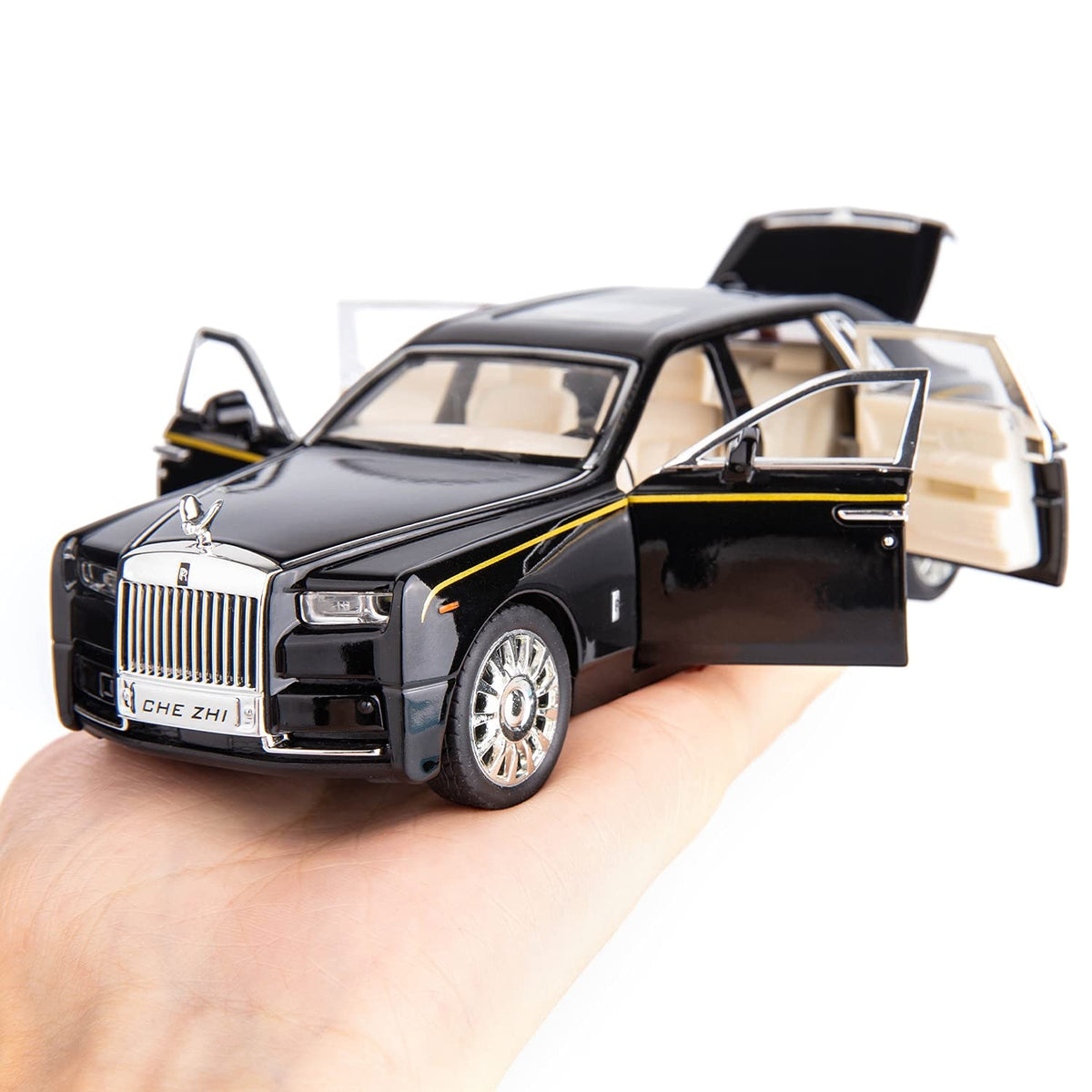 BDTCTK Rolls-Royce Phantom 1/32 open hood shows the logo detail and curious design
