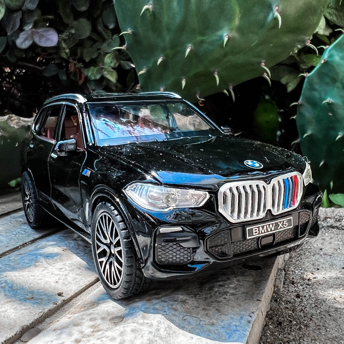 BDTCTK X5 SUV gift idea for kids and collectors.