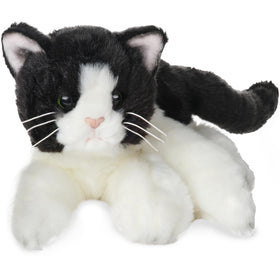 Bearington Domino cat plush face close-up showing lifelike fur and expressive eyes