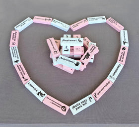 Beecotox Blocks Game romantic-scene: vivid blocks spark lighthearted flirting.