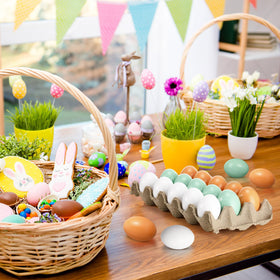Beeveer egg holder supporting 15 eggs for neat display