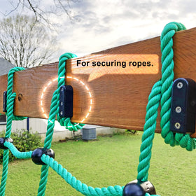 BeneLabel climbing net 30x139 outdoor-use scene highlights treehouse and swing-set integration.