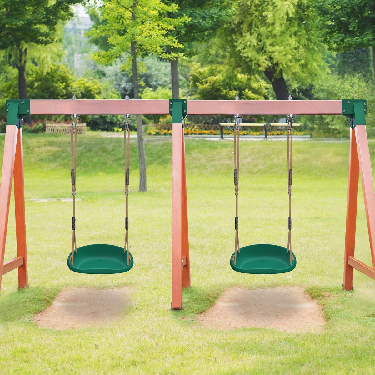 BeneLabel swing seat with two buckles allows easy, tool-free installation