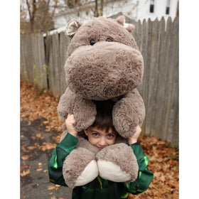 BENINY hippo plush used as living-room decor with playful charm