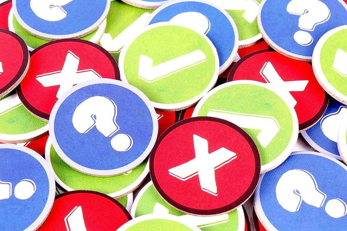 Bezier Games Werewords group deduction highlights social bluff and teamwork during rounds.