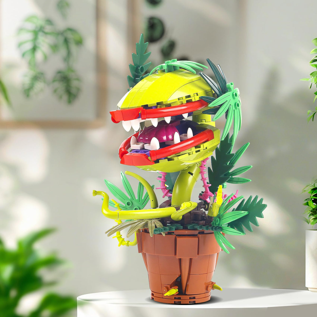 Bibilock Audrey II mouth opening and closing adds interactive display for storytelling