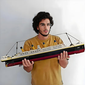 BIDIUTOY Titanic kit detailed deck invites careful assembly and visual accuracy.