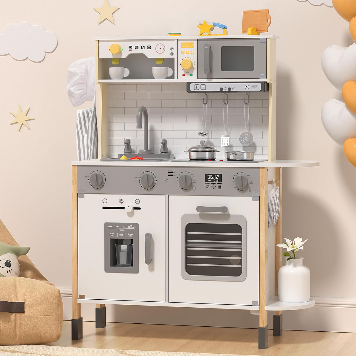 BIERUM Play Kitchen stove lights showcase interactive pretend cooking for kids