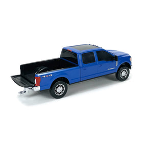 Big Country Toys durable plastic construction for hours of use.