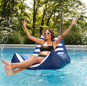 Big Joe Captain's Float quick-drying fabric stays comfortable after swimming.