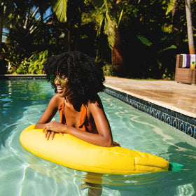 Big Joe double-stitched safety and dual zippers enhance durability and security.