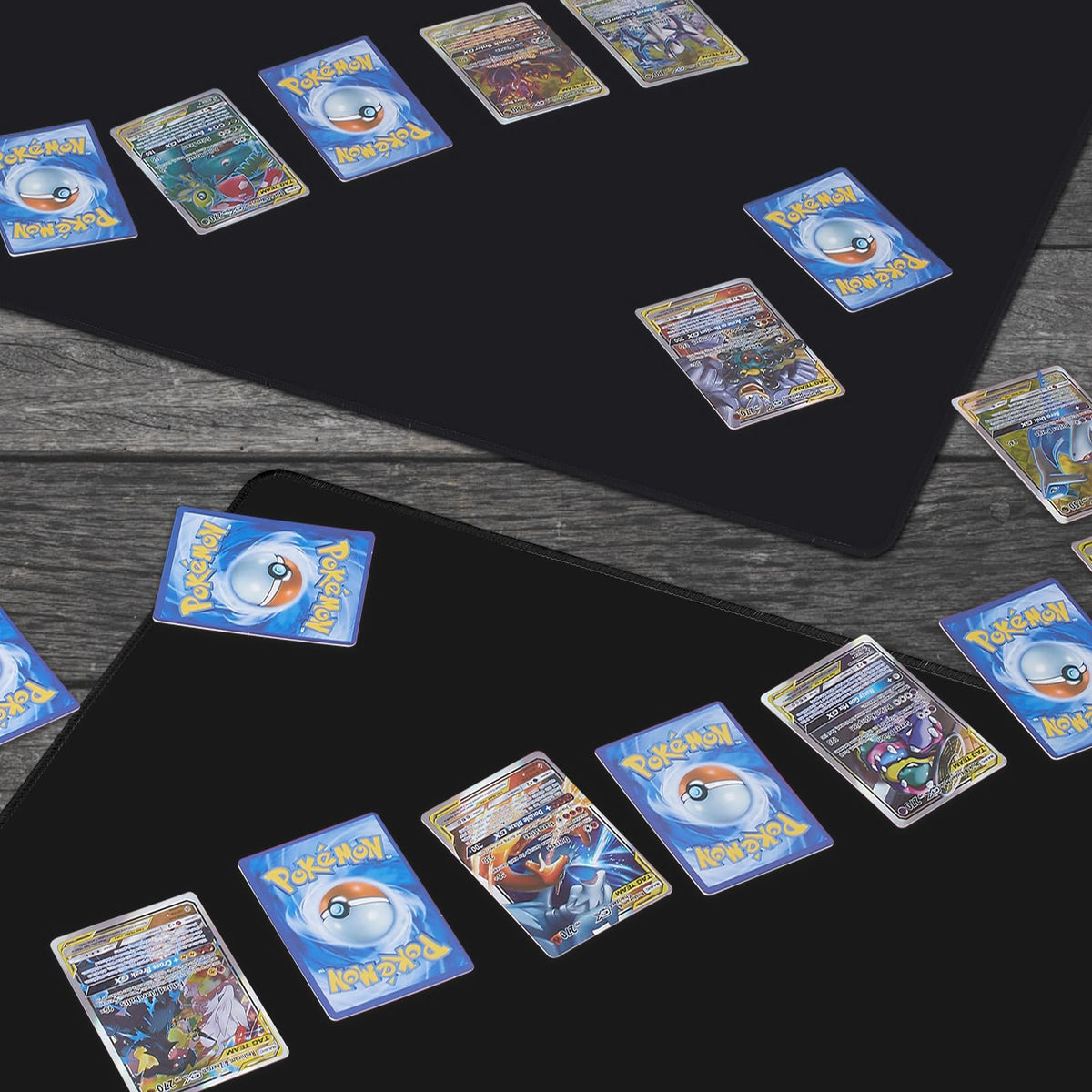 Biouai tabletop mat enhances card organization during games.