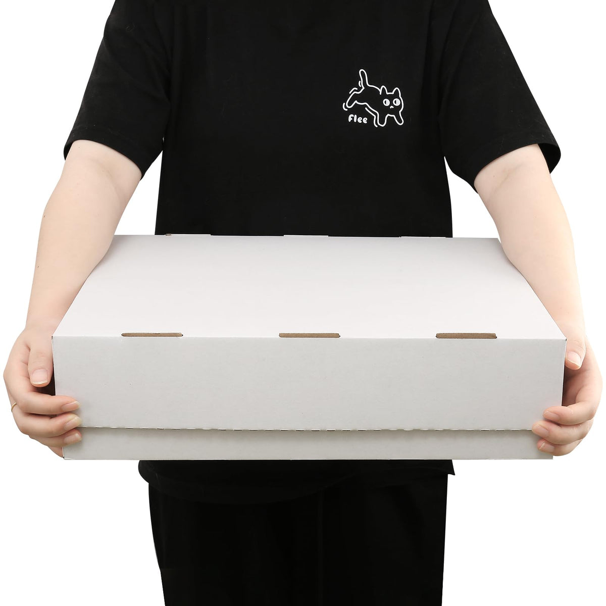 BIU-BOOM exterior box protects contents from dust and impact during transport.