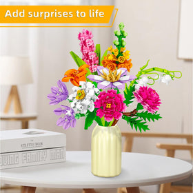 BIZNESMEN vase included with bouquet setup for elegant arrangement