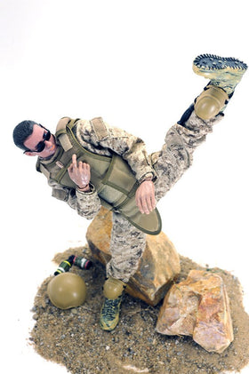 BJPEY FN Scar and MP5 set for authentic display setups