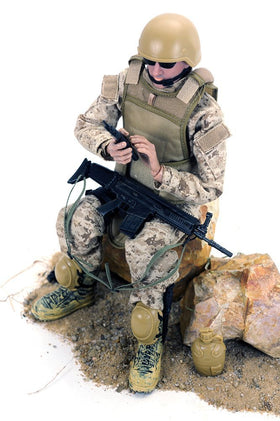 BJPEY helmet with interior pad for realism and comfort during posing