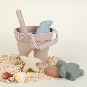 Blue Ginkgo dolphin mold creates sea creature shapes for creative sand castles.