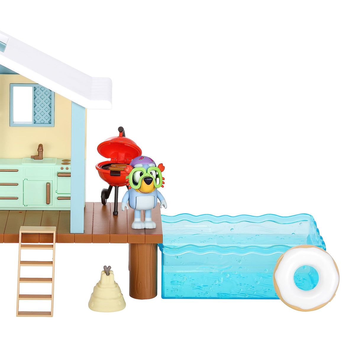 Bluey sand castle accessory for tactile seaside storytelling.