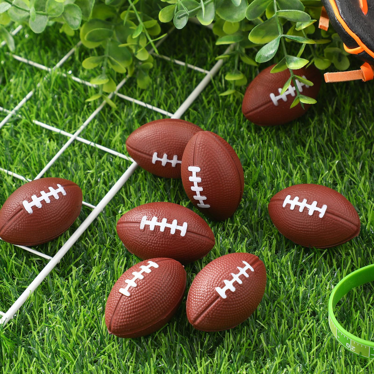 Blulu bulk mini football toys for group games