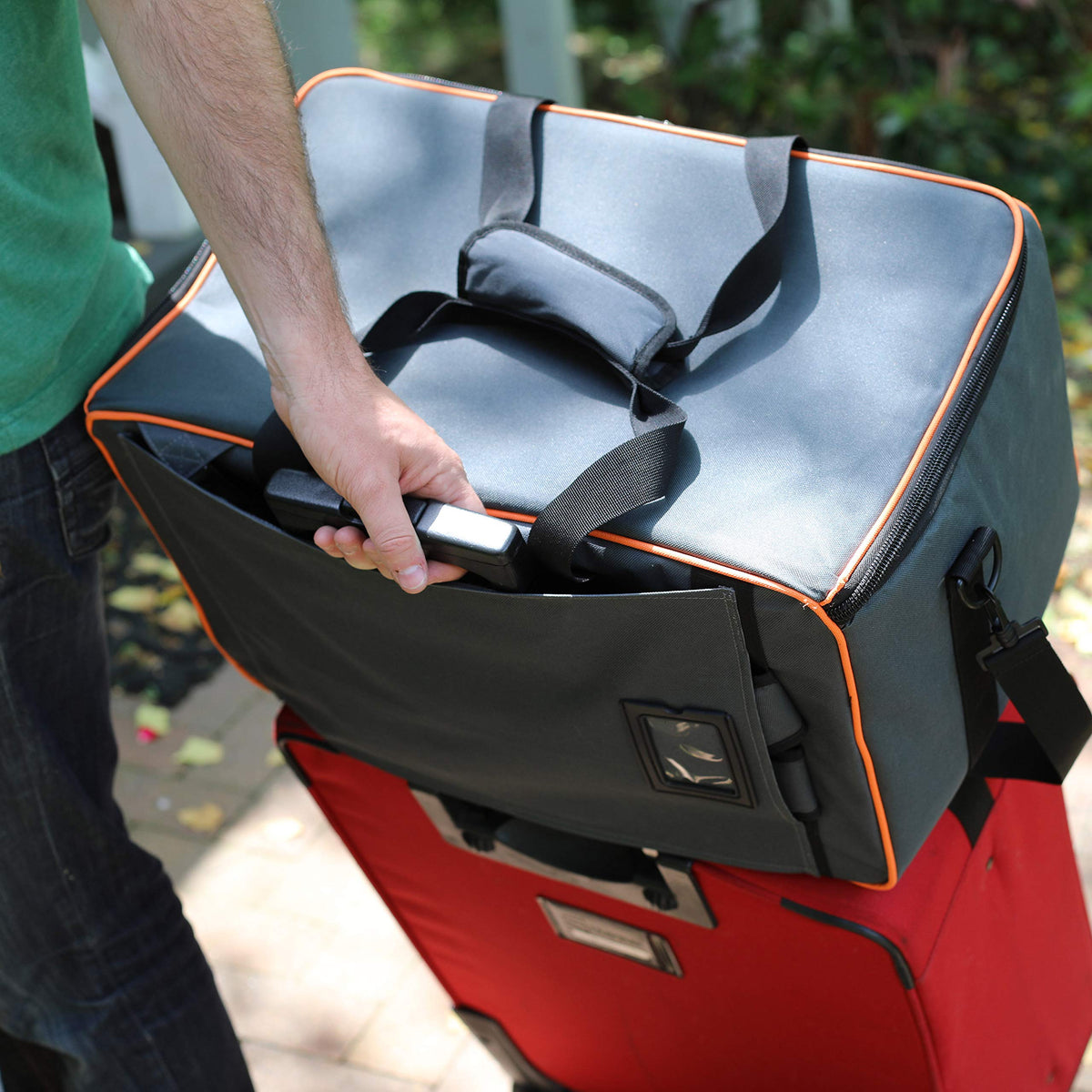 Allplay bag durable handles provide secure grip during transport.