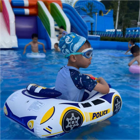 Smooth leg holes on the BOffer float provide comfortable entry for little swimmers.