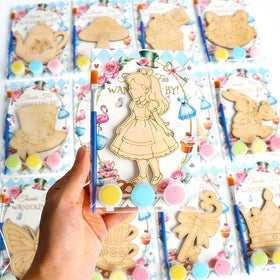 BOIKOKY Alice magnet paint kit for kids, ready to decorate and gift.