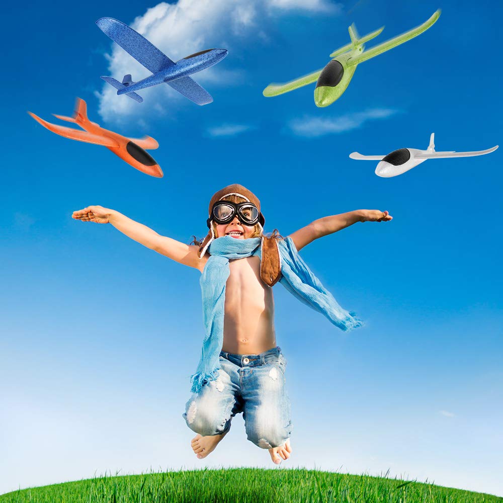 BooTaa foam gliders at picnic or beach