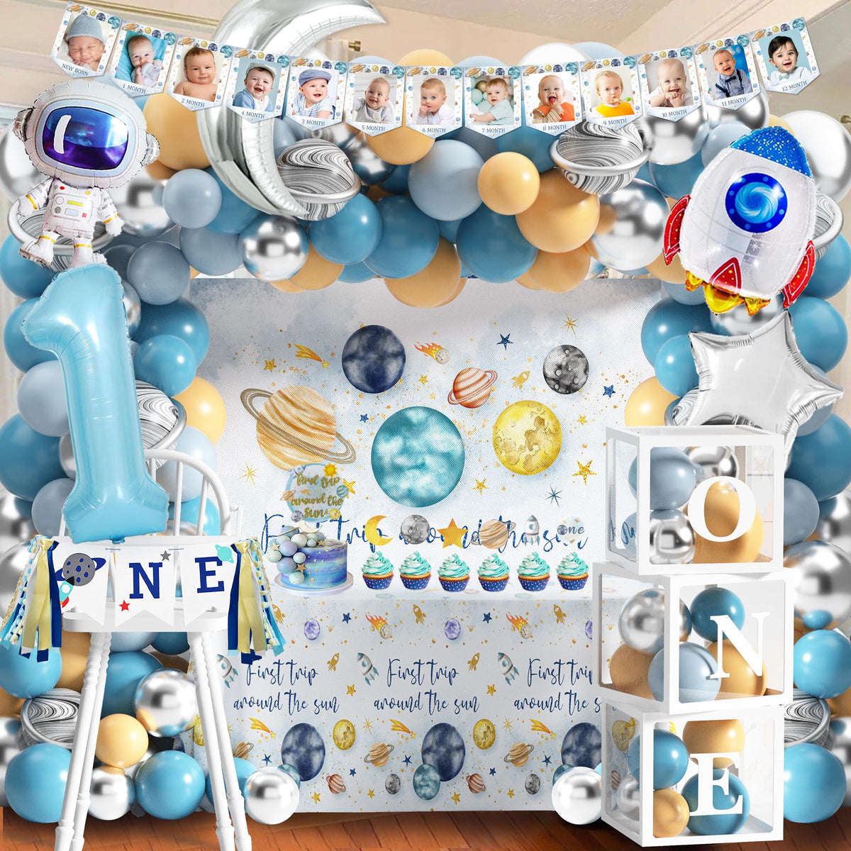 BORAMDO star and moon balloons complete the space theme with shimmer