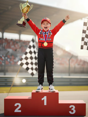 Bordazor gold medal accessory for pretend victories during play