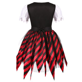 Bordazor pirate veil skirt creates dramatic, swaying motion.