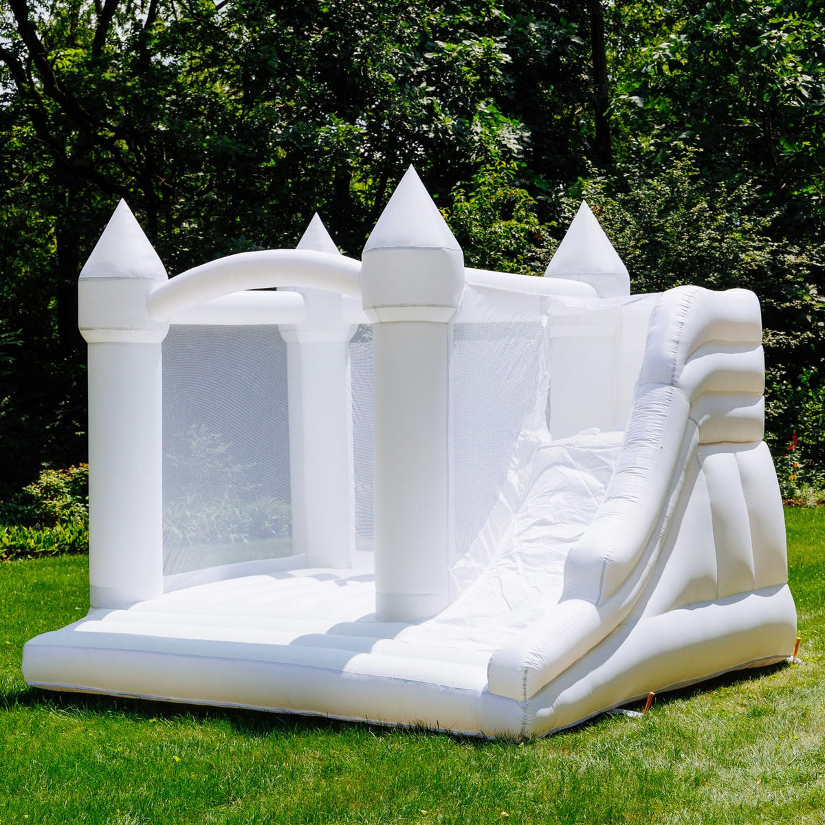 Bounceland Castle Palace Daydreamer Cloud Bounce House durable material withstands repeated use.