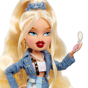 Bratz Alwayz Cloe denim scrunchie adds authentic accessory detail