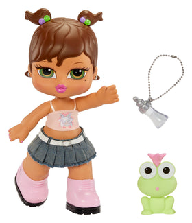 Bratz Big Babyz Yasmin with silver earrings and polished pink nails.